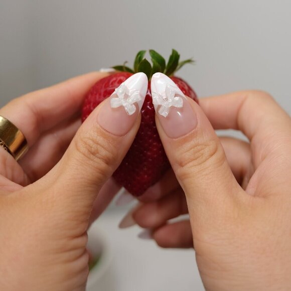 tipsy | Handmade Press On Nails | Almond Medium | 3D Nail Art | Strawberry Press - Picture 12 of 15